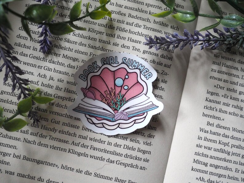 Bookish Summer Holo Sticker Set mit Muschel und Summer Reading Motiven – Produktbild 5