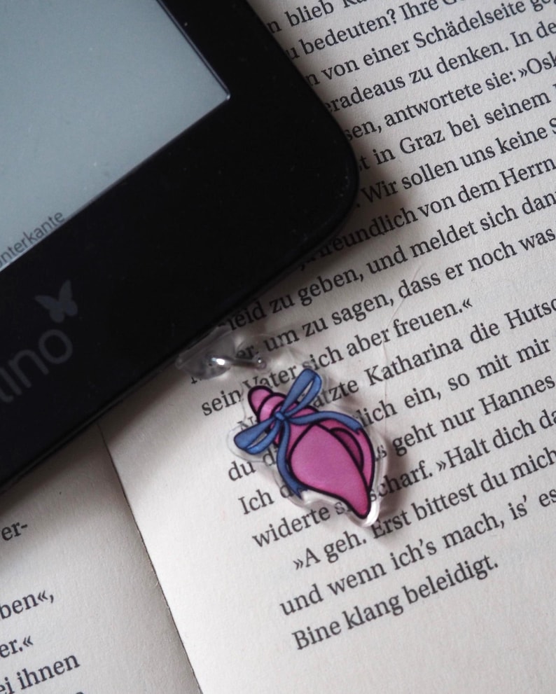Bookish eReader Charm im Muschel Design – Produktbild 7