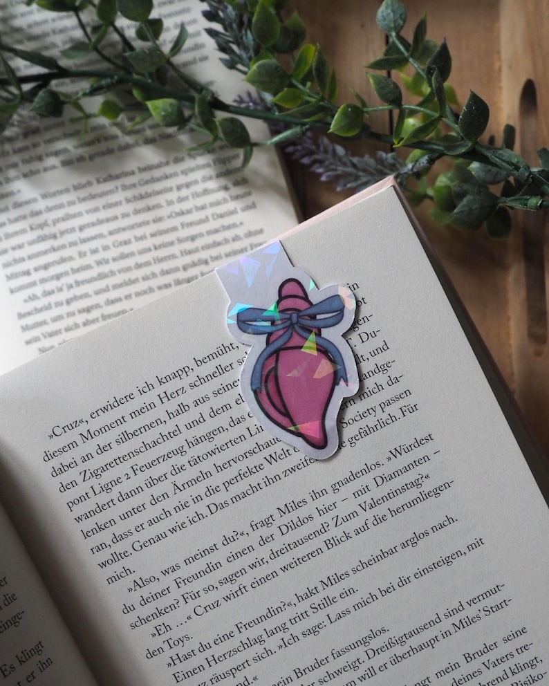 Magnetisches bookish Lesezeichen mit Holo Effekt – Produktbild 6